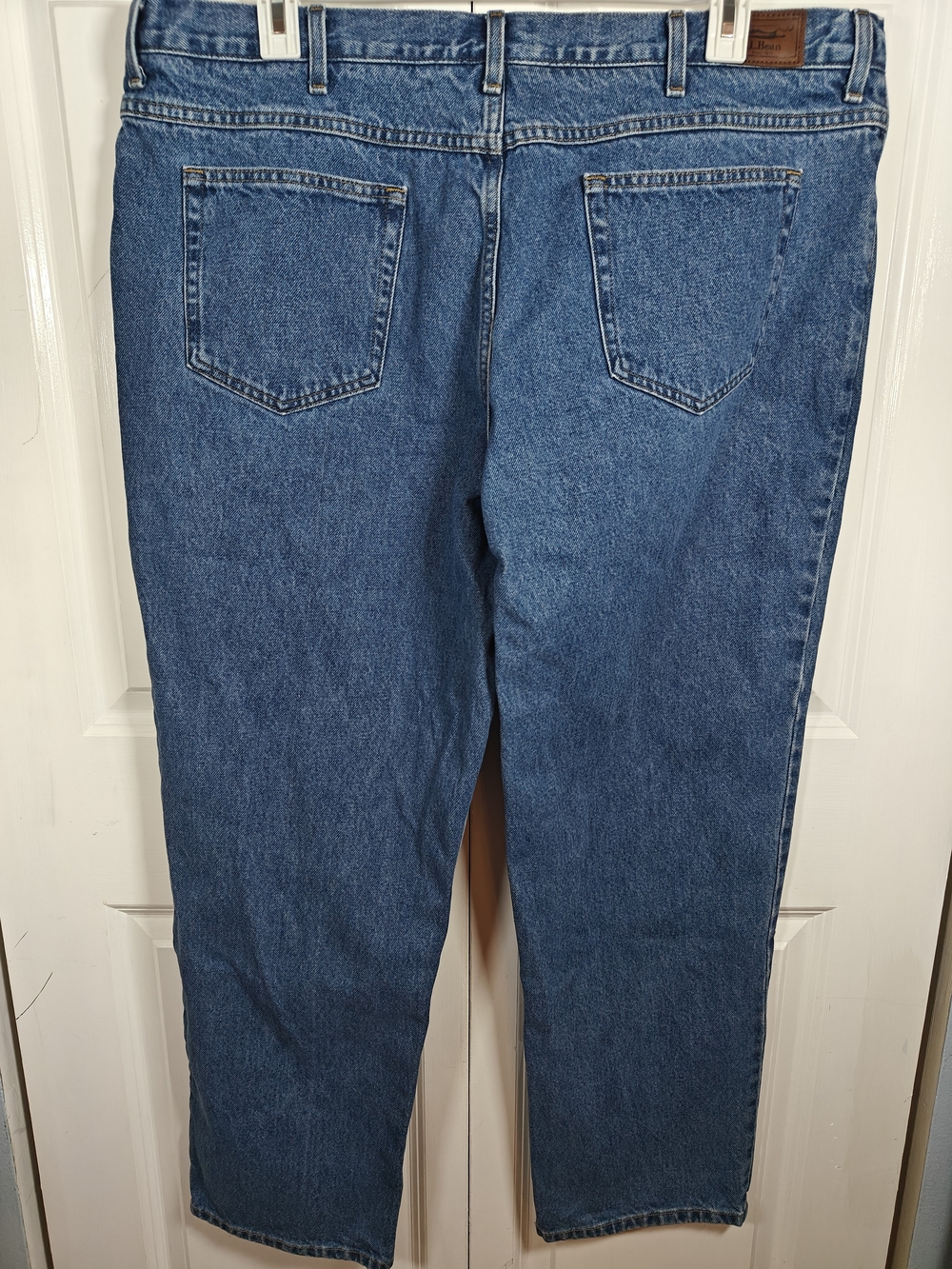 L.L. Bean Double L Comfort Waist Jeans Mens 42x32 Relaxed Straight Dark Blue